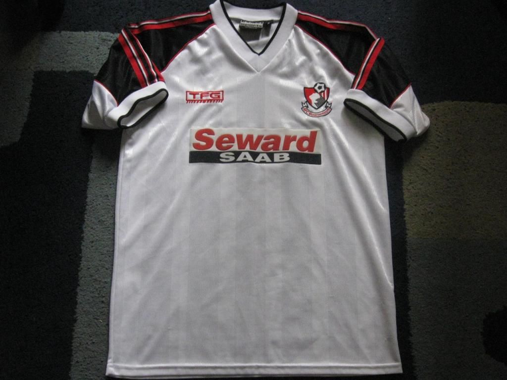 AFC Bournemouth 2001-02 Away Kit