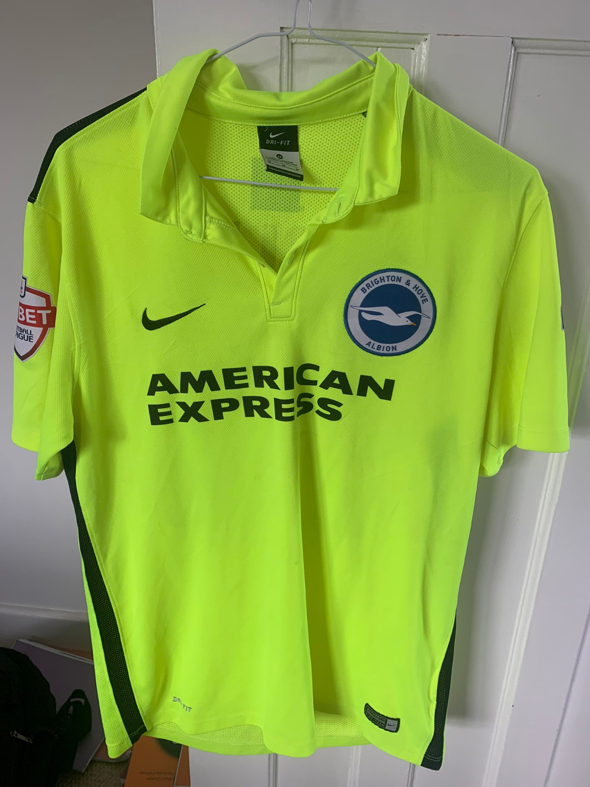 Brighton & Hove Albion 2015-16 Away Kit