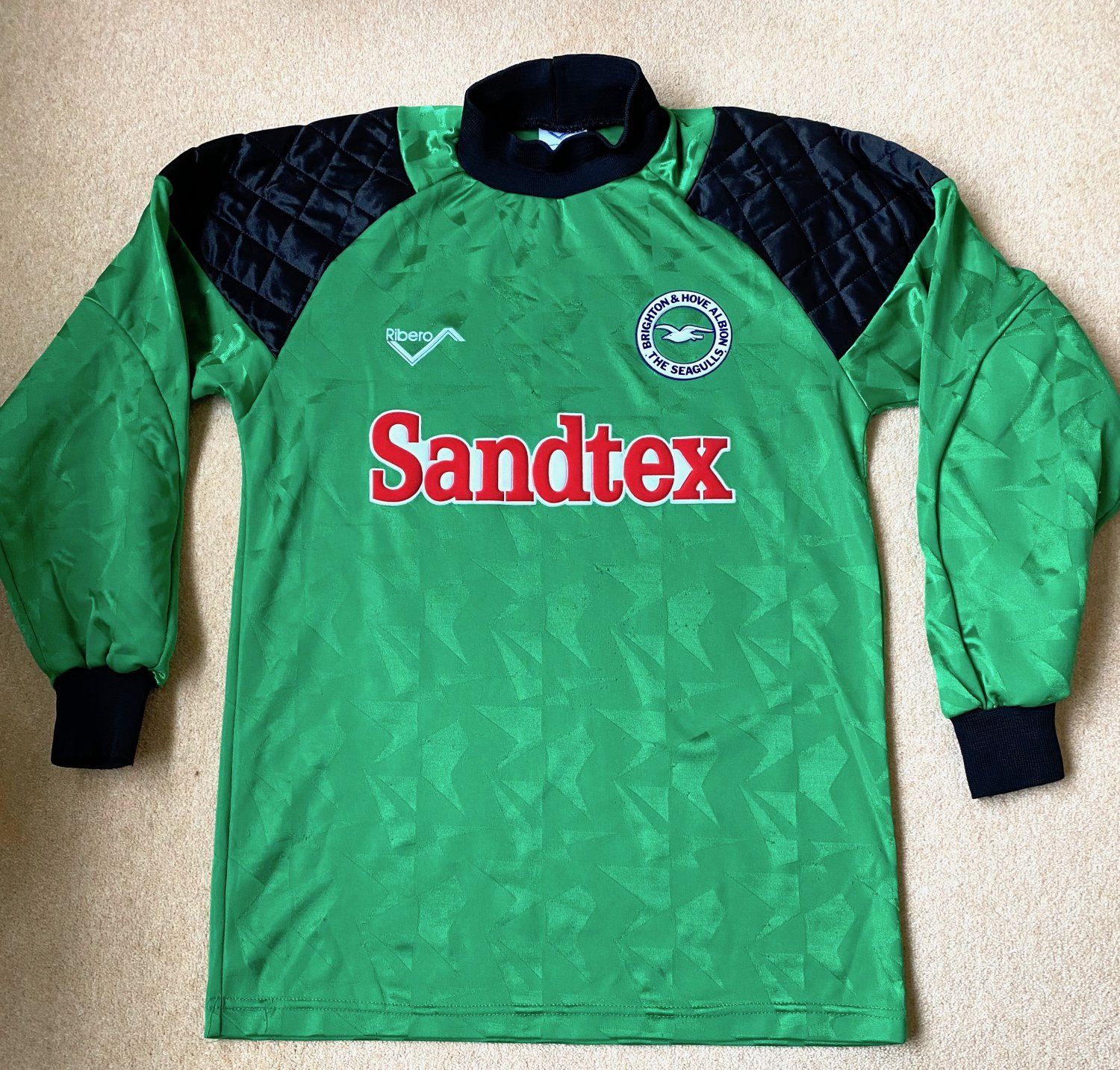 Brighton & Hove Albion 1993-94 GK 2 Kit