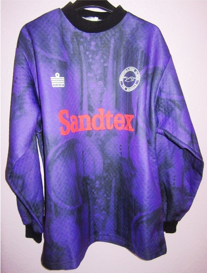 Brighton & Hove Albion 1996-97 GK 3 Kit