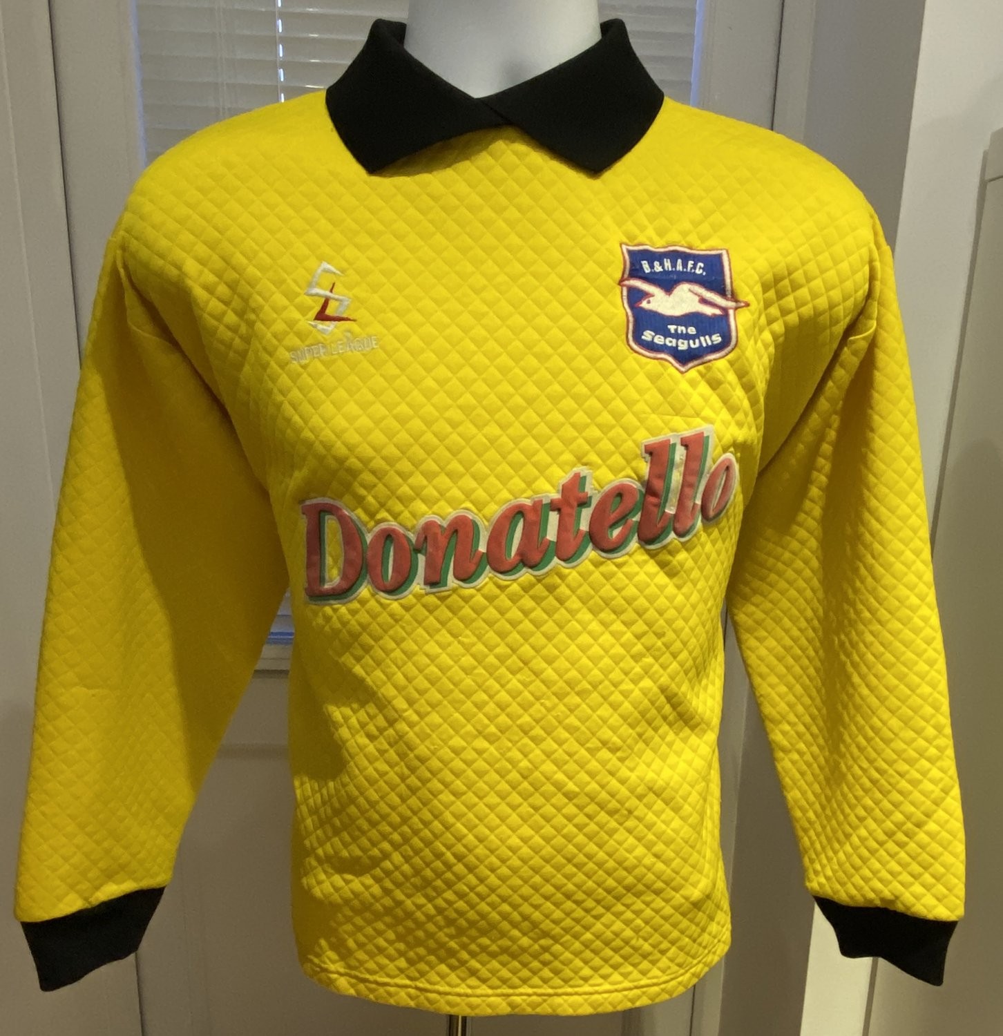 Brighton & Hove Albion 1998-99 GK Kit