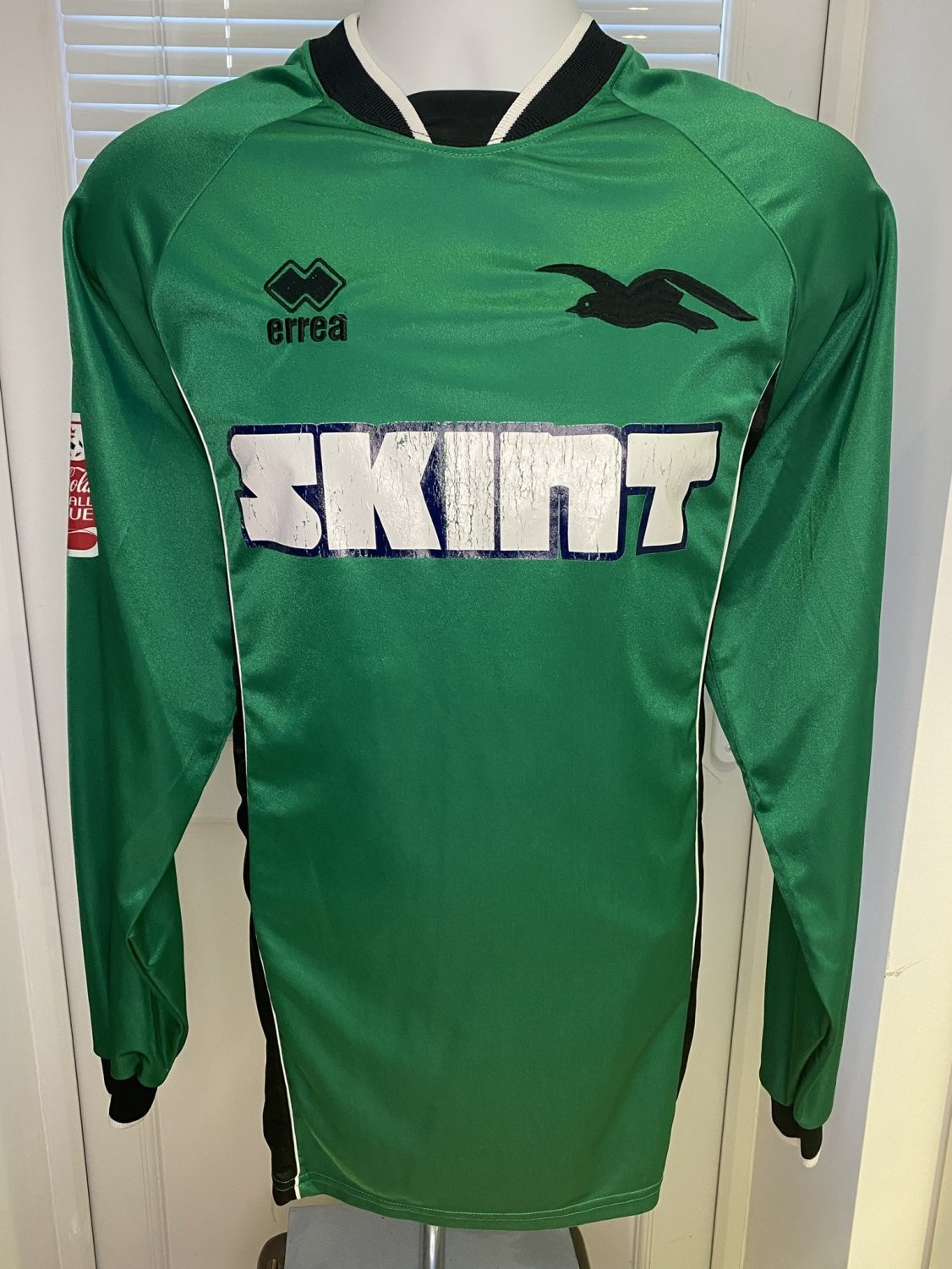 Brighton & Hove Albion 2004-05 GK 1 Kit