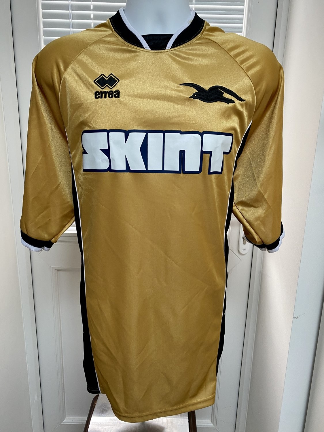 Brighton & Hove Albion 2004-05 GK 3 Kit