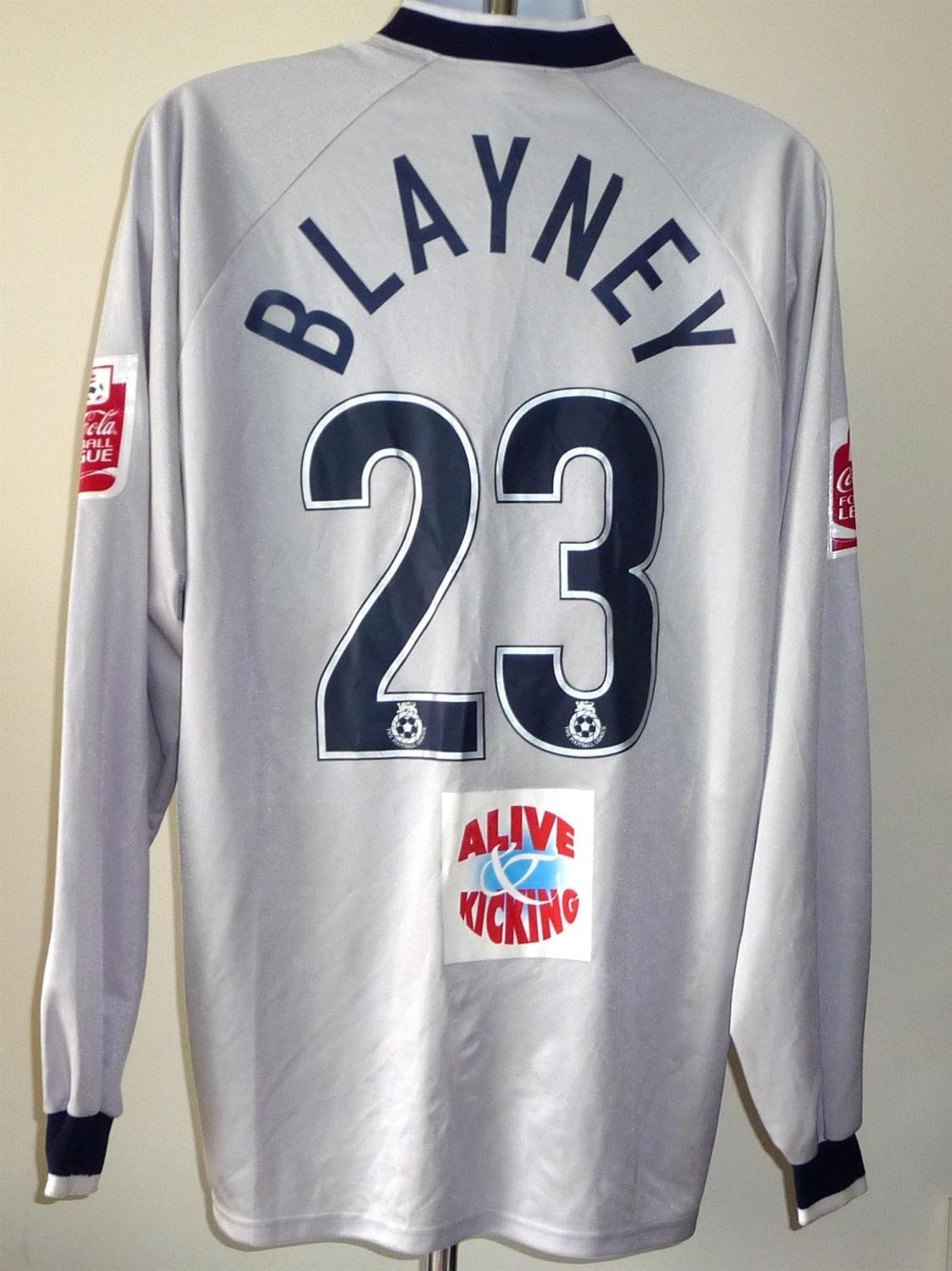 Brighton & Hove Albion 2004-05 GK 4 Kit