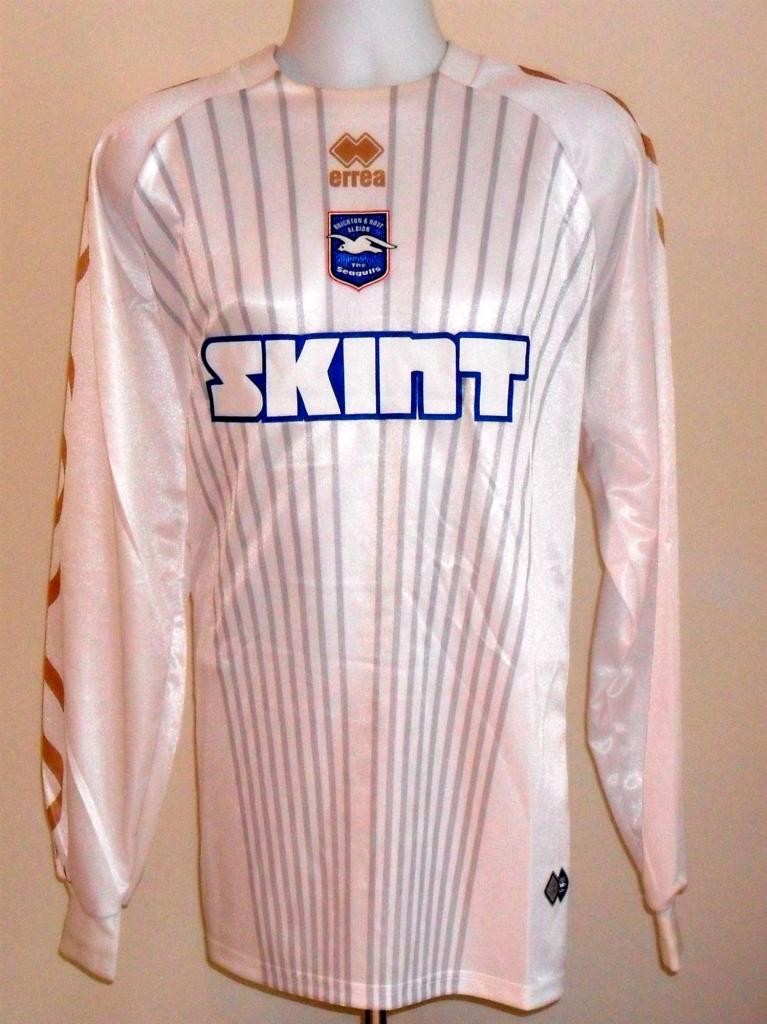 Brighton & Hove Albion 2007-08 GK 3 Kit
