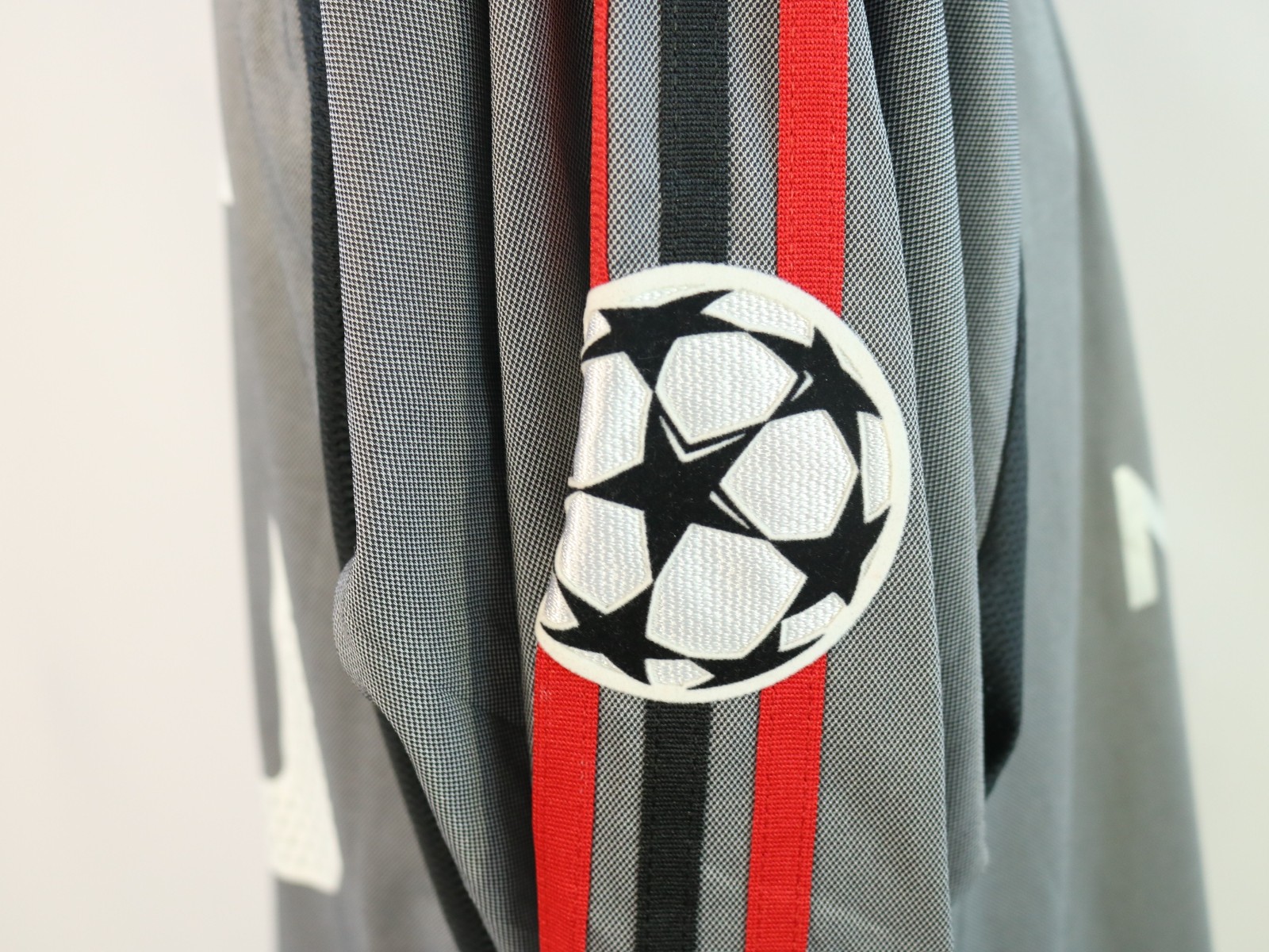 AC Milan 2003-04 Champions League Third Kit