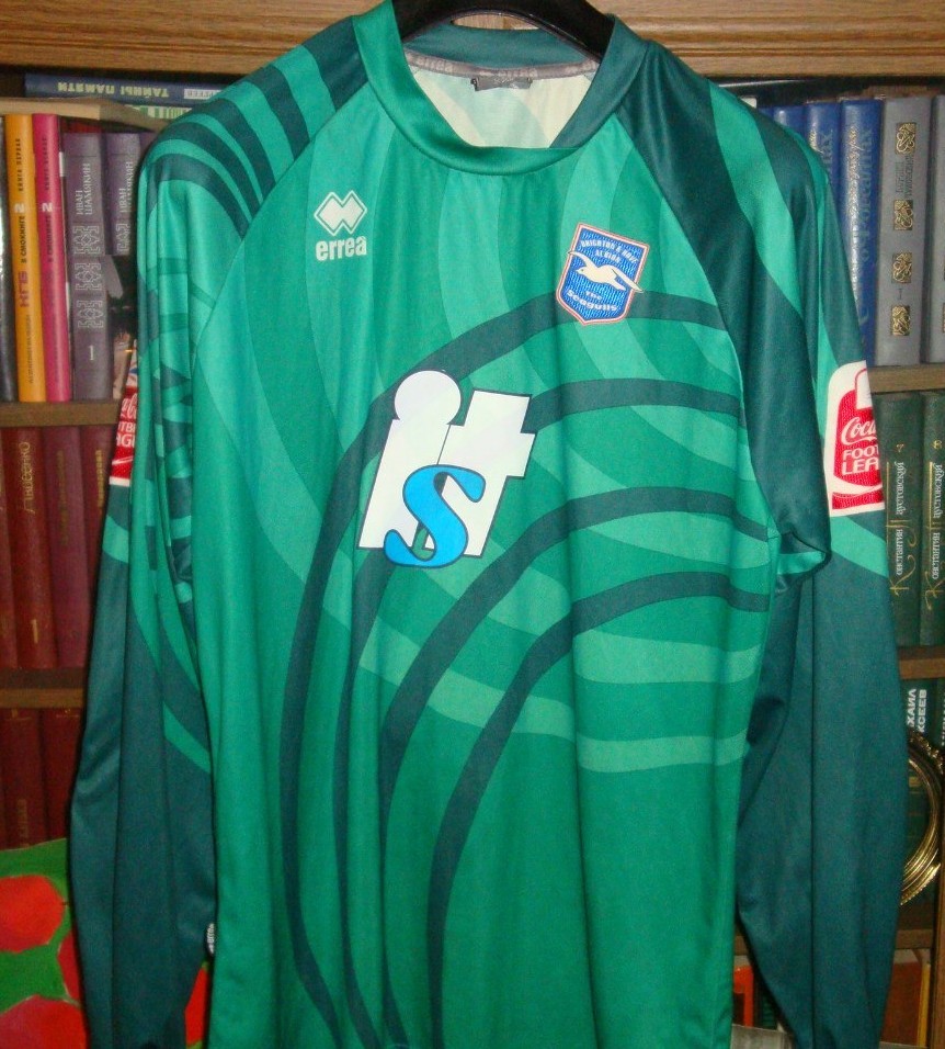 Brighton & Hove Albion 2009-10 GK 2 Kit