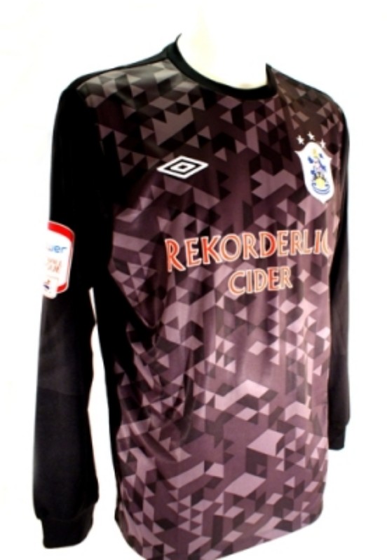 Huddersfield Town 2012-13 GK 1 Kit