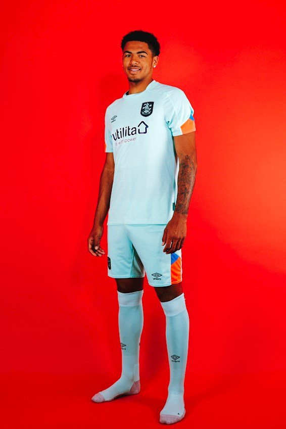 Huddersfield Town 2021-22 Third Kit