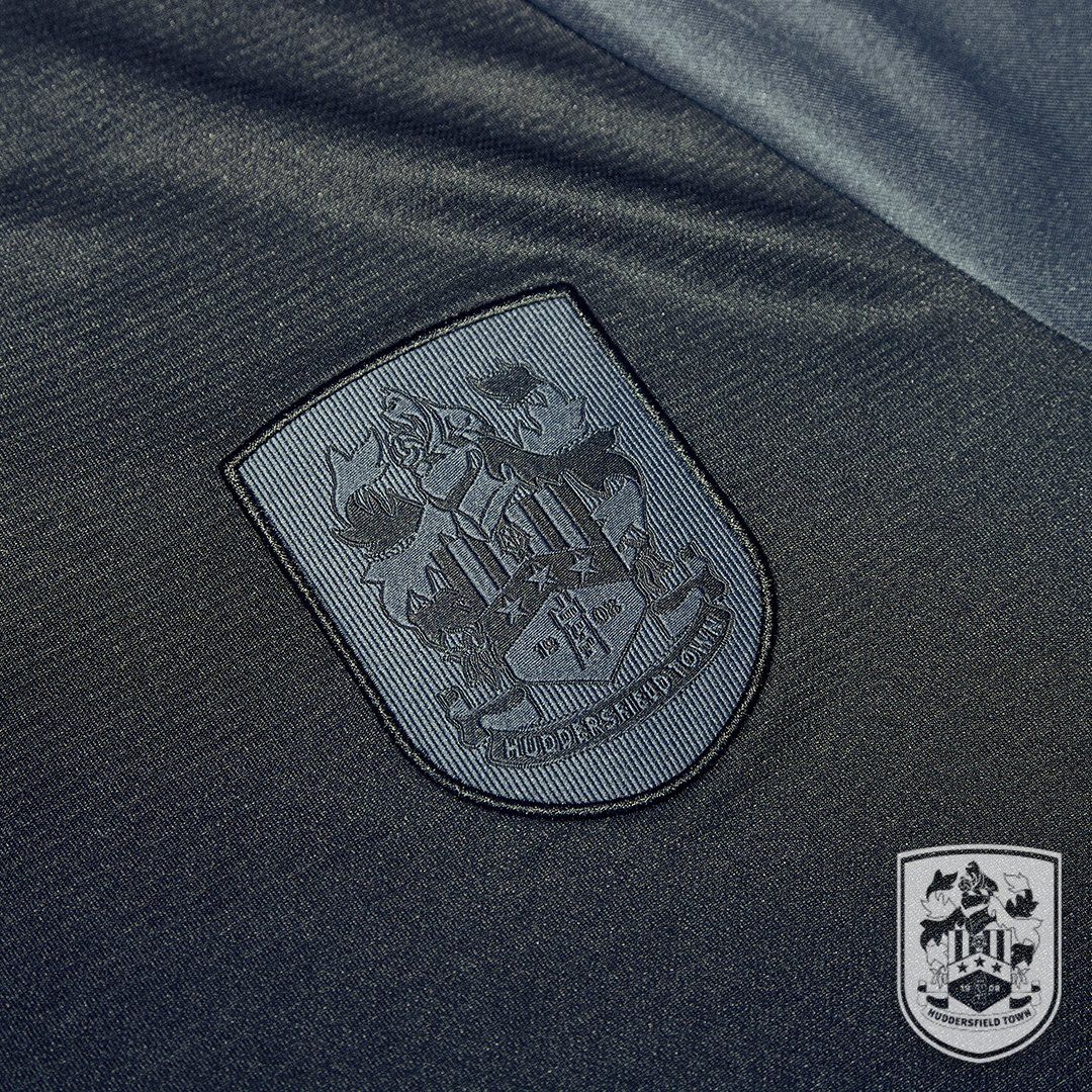 Huddersfield Town 2022-23 Away Kit