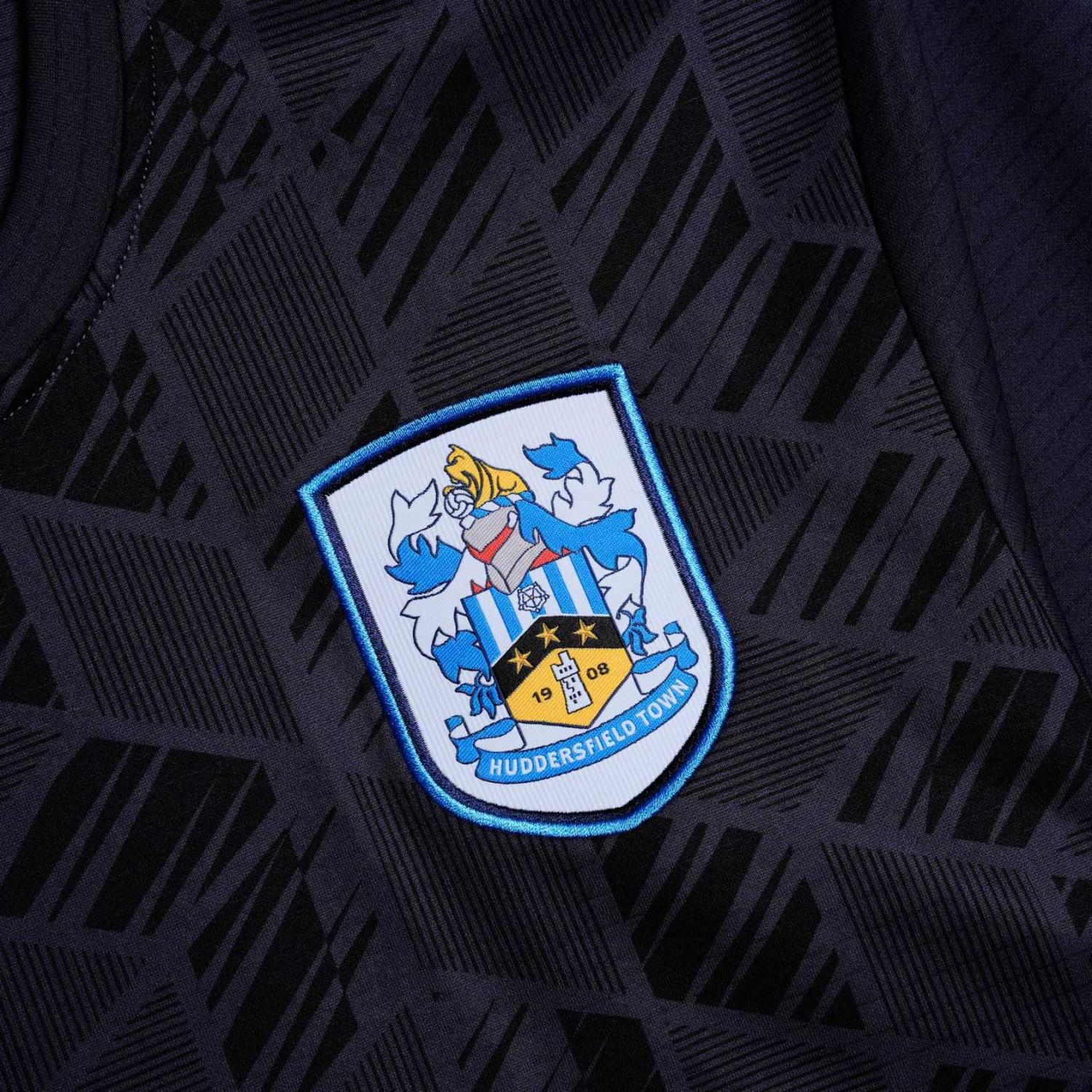 Huddersfield Town 2025-26 GK 2 Kit