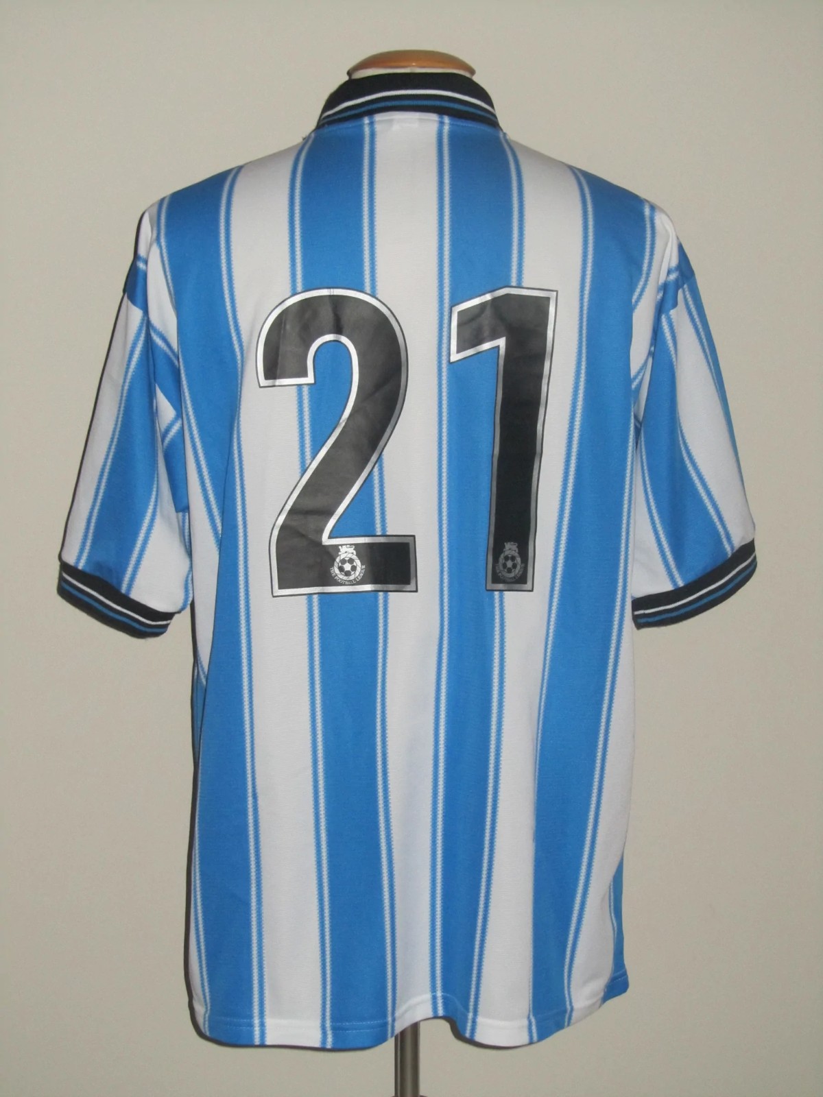 Huddersfield Town 1999-00 Home Kit