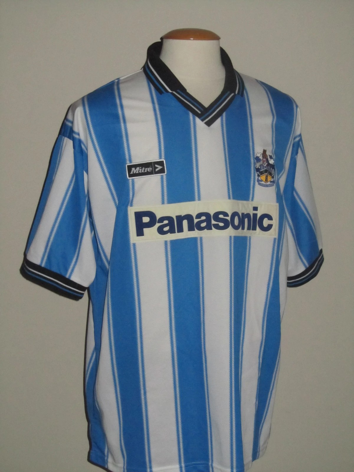 Huddersfield Town 1999-00 Home Kit