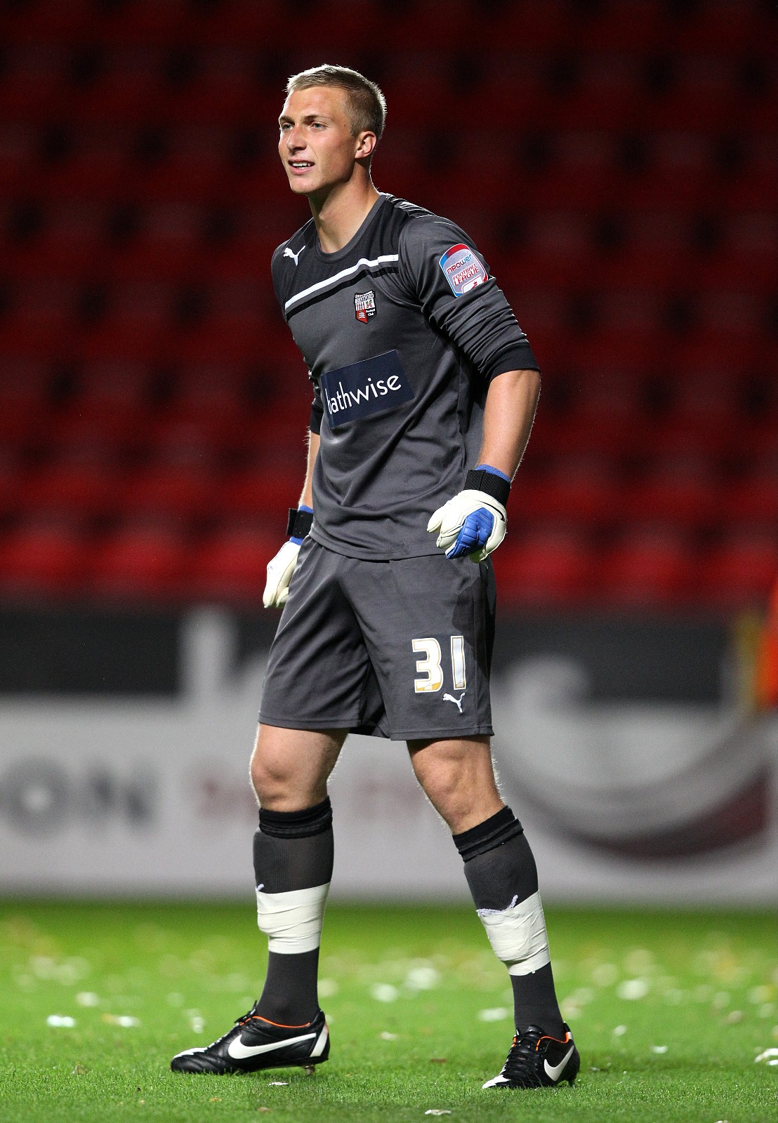 Brentford FC 2011-12 GK 1 Kit