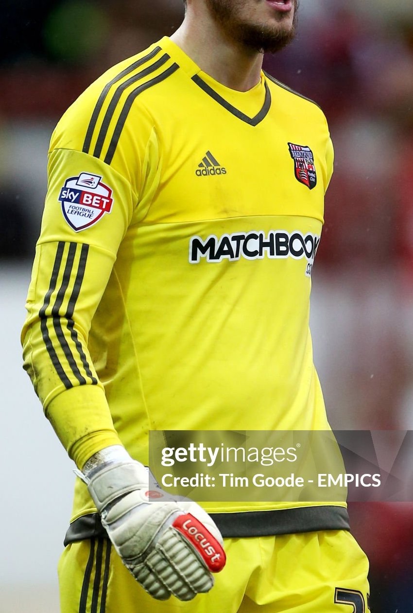 Brentford FC 2015-16 GK 2 Kit