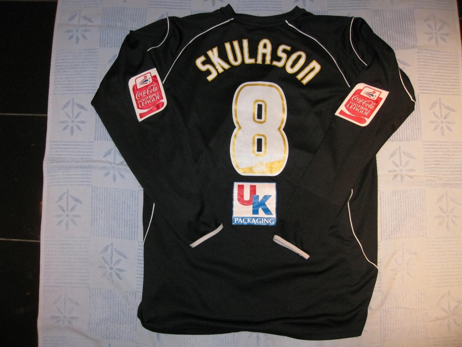 Brentford FC 2006-07 Away Kit