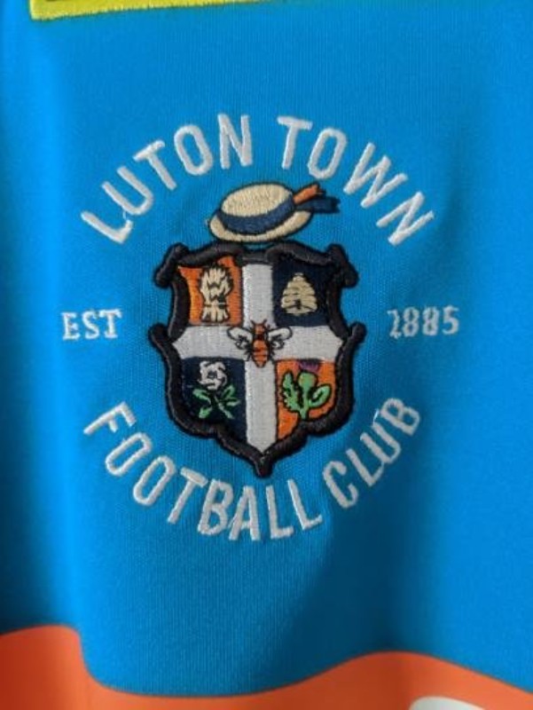 Luton Town 2013-14 GK 1 Kit