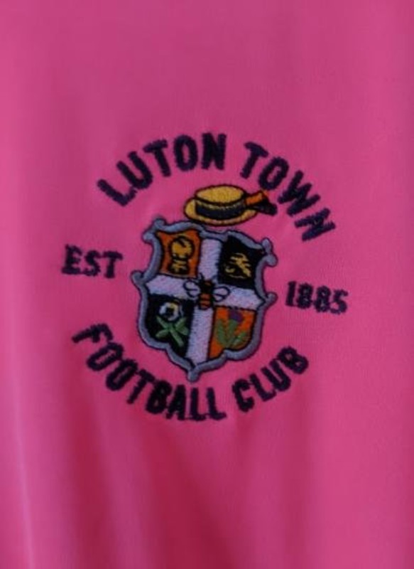 Luton Town 2016-17 GK 1 Kit