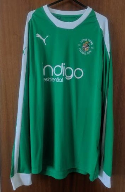 Luton Town 2018-19 GK 1 Kit