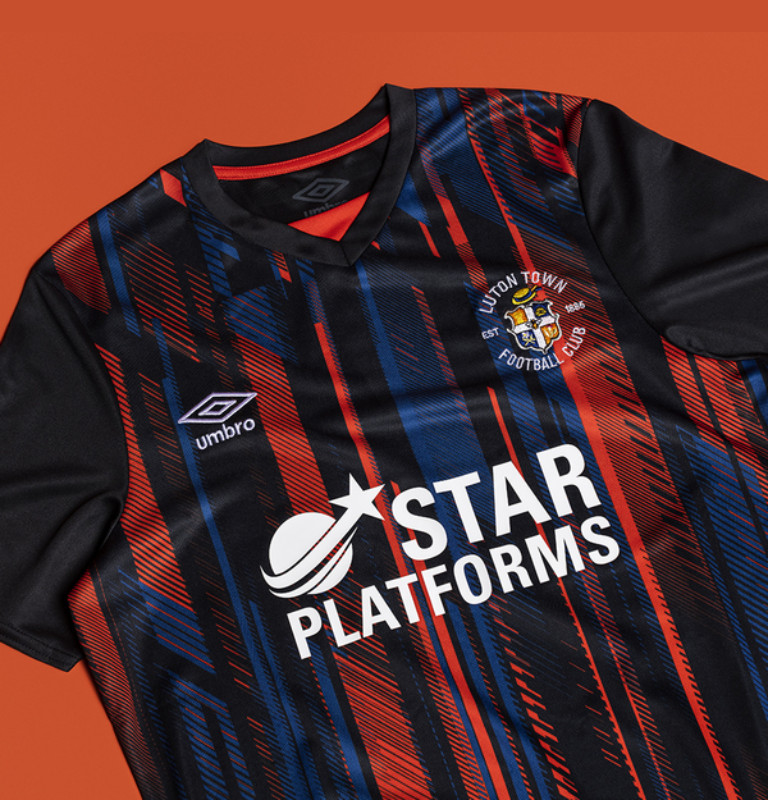 Luton Town 2021-22 Away Kit