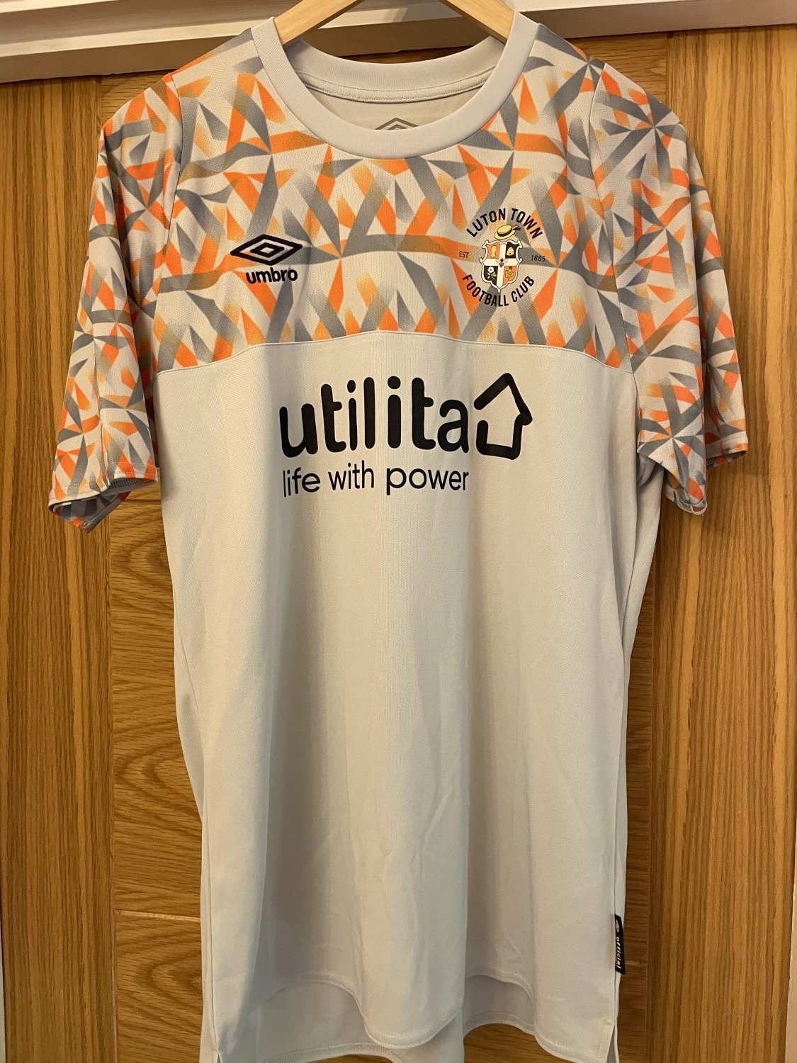 Luton Town 2022-23 GK 3 Kit