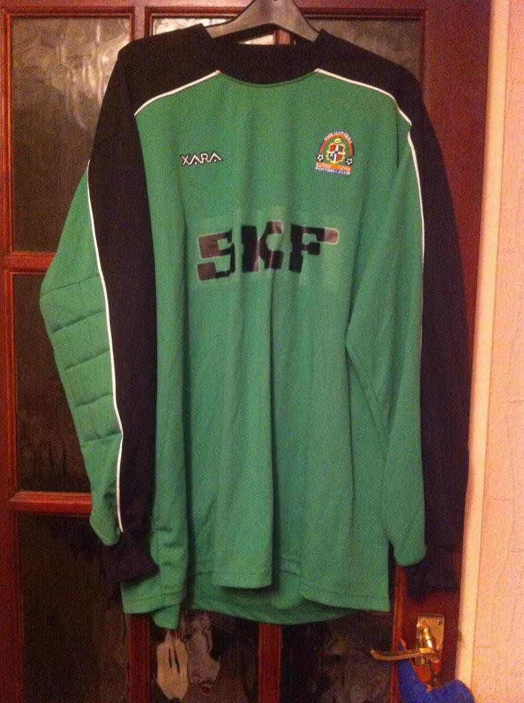 Luton Town 2002-03 GK 2 Kit