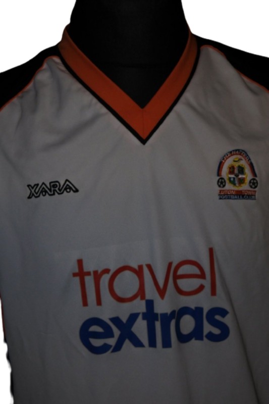 Luton Town 2003-04 Home Kit