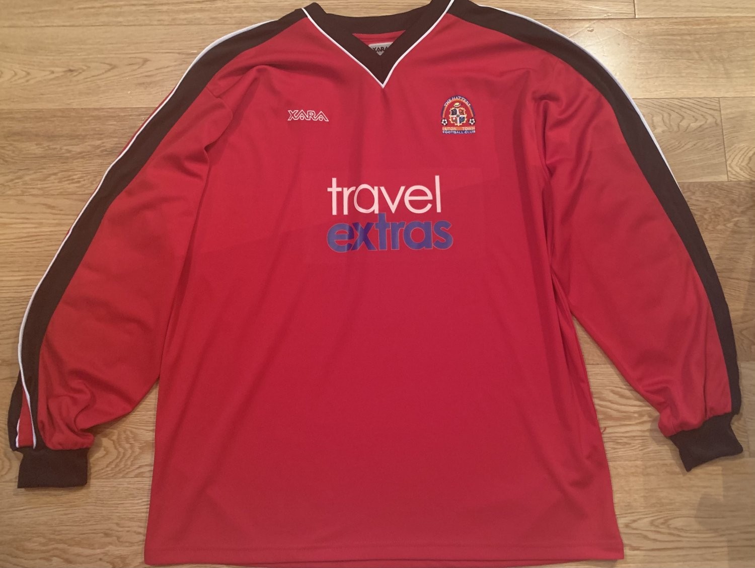 Luton Town 2004-05 GK 1 Kit