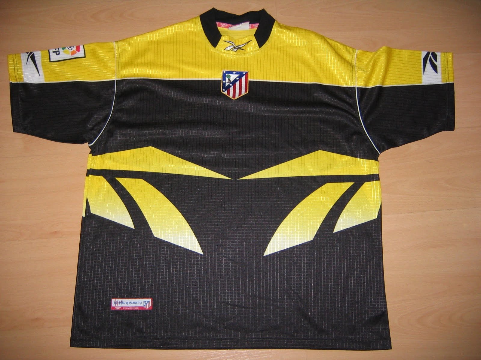 Atlético Madrid 1999-00 GK 1 Kit