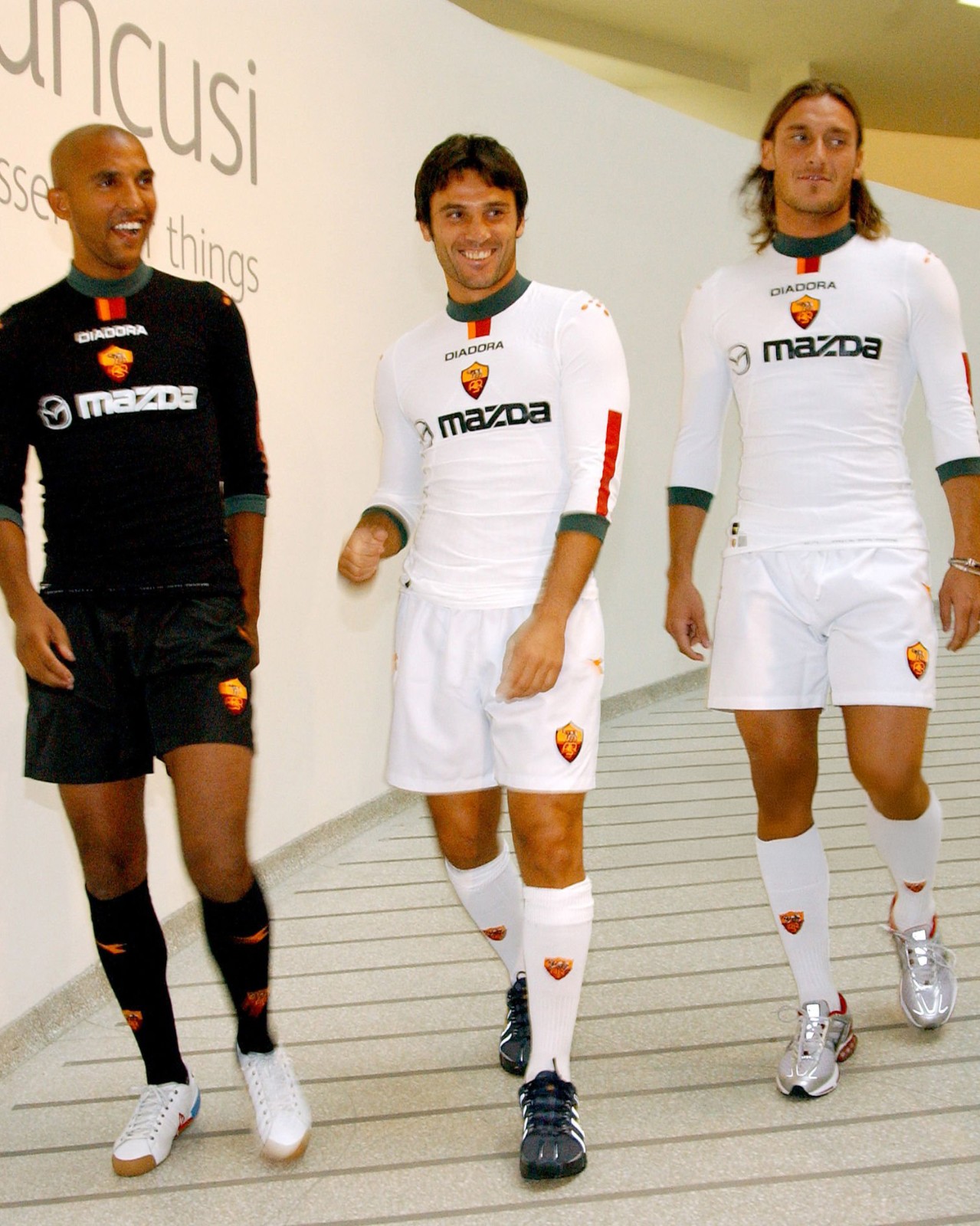 AS Roma 2004-05 Champions League Away Kit