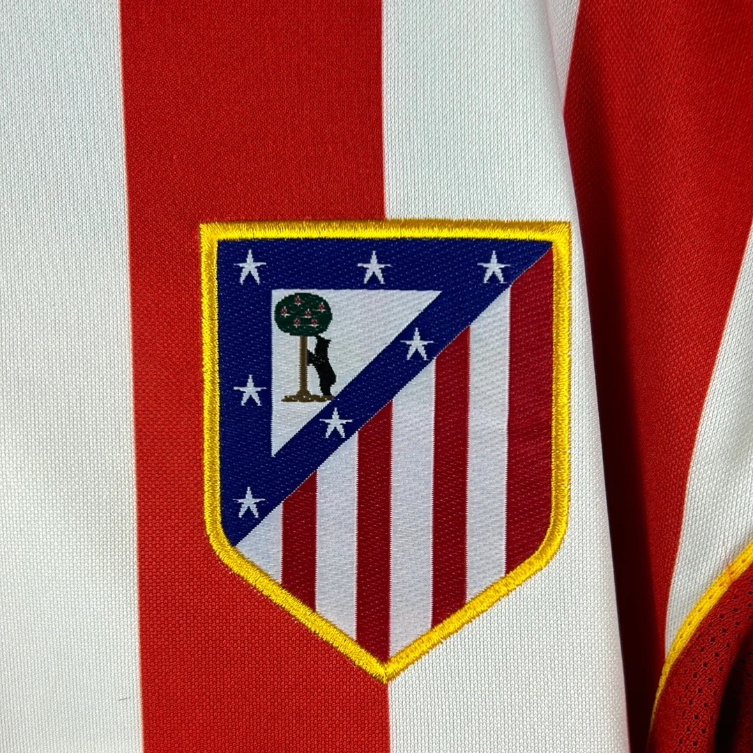 Atlético Madrid 2004-05 Home V9 Kit