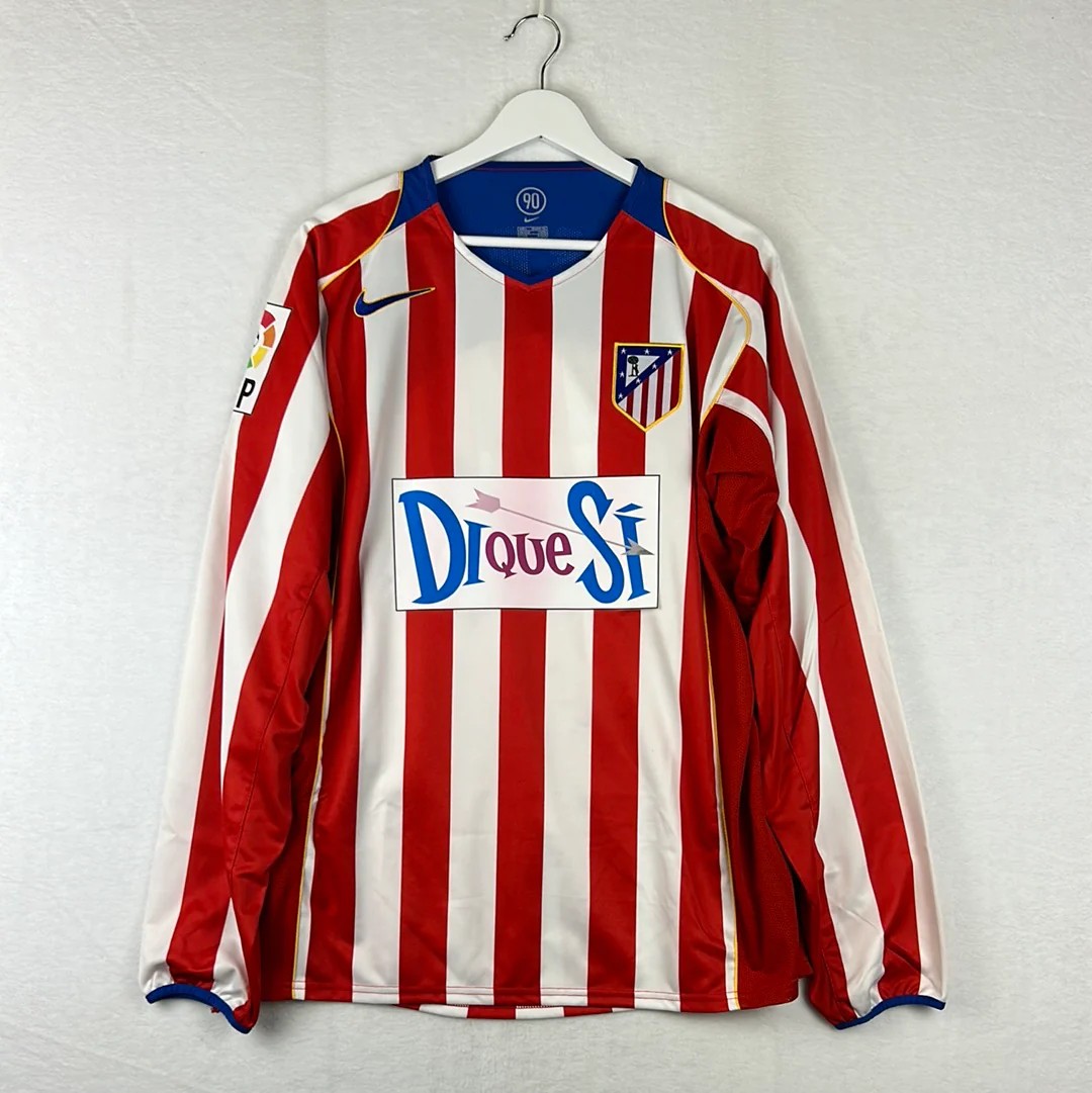 Atlético Madrid 2004-05 Home V9 Kit