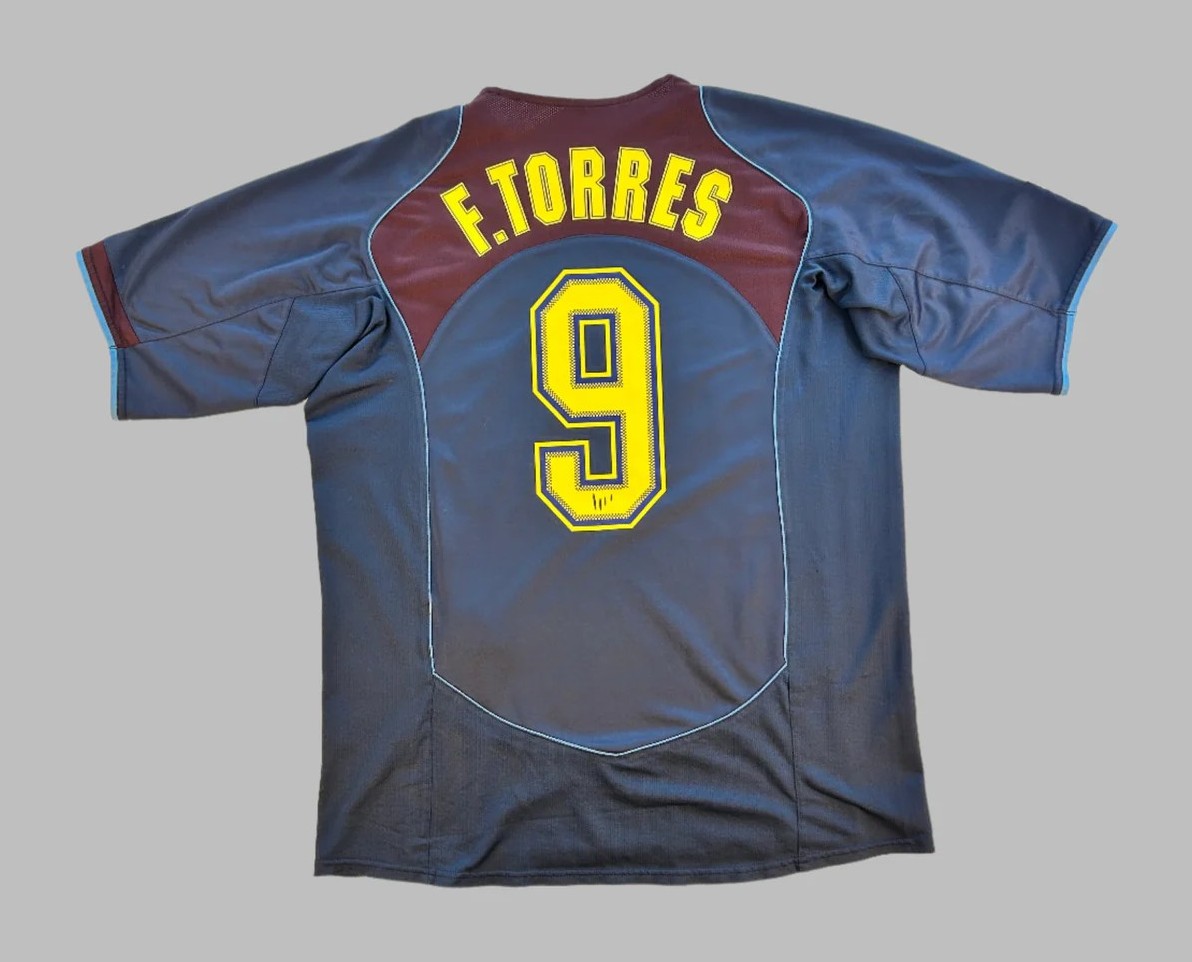 Atlético Madrid 2004-05 Away V2 Kit