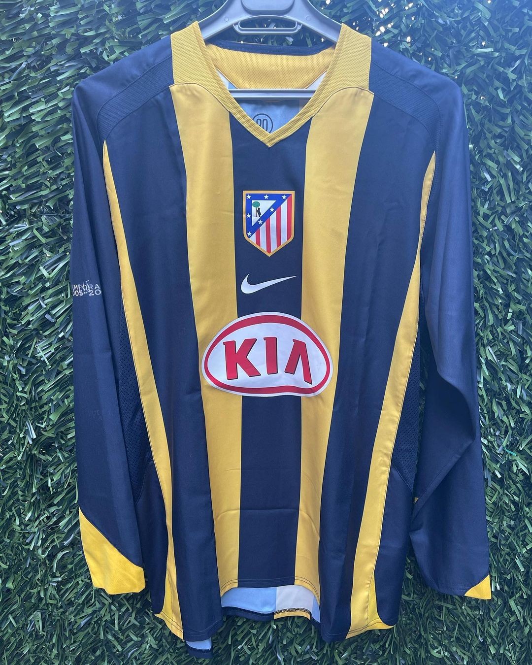 Atlético Madrid 2005-06 Away V3 Kit
