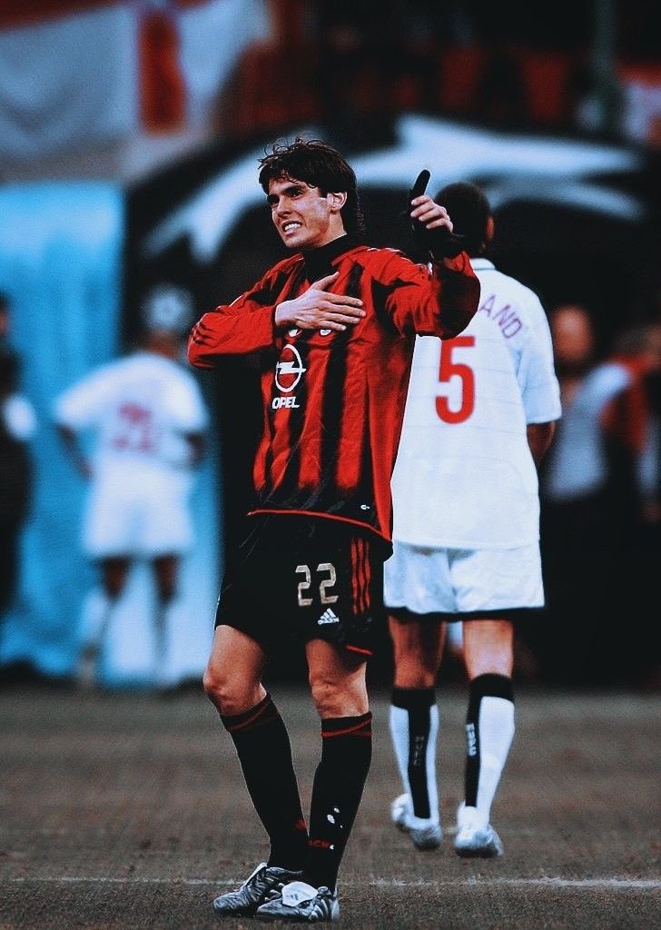 AC Milan 2004-05 Home Kit