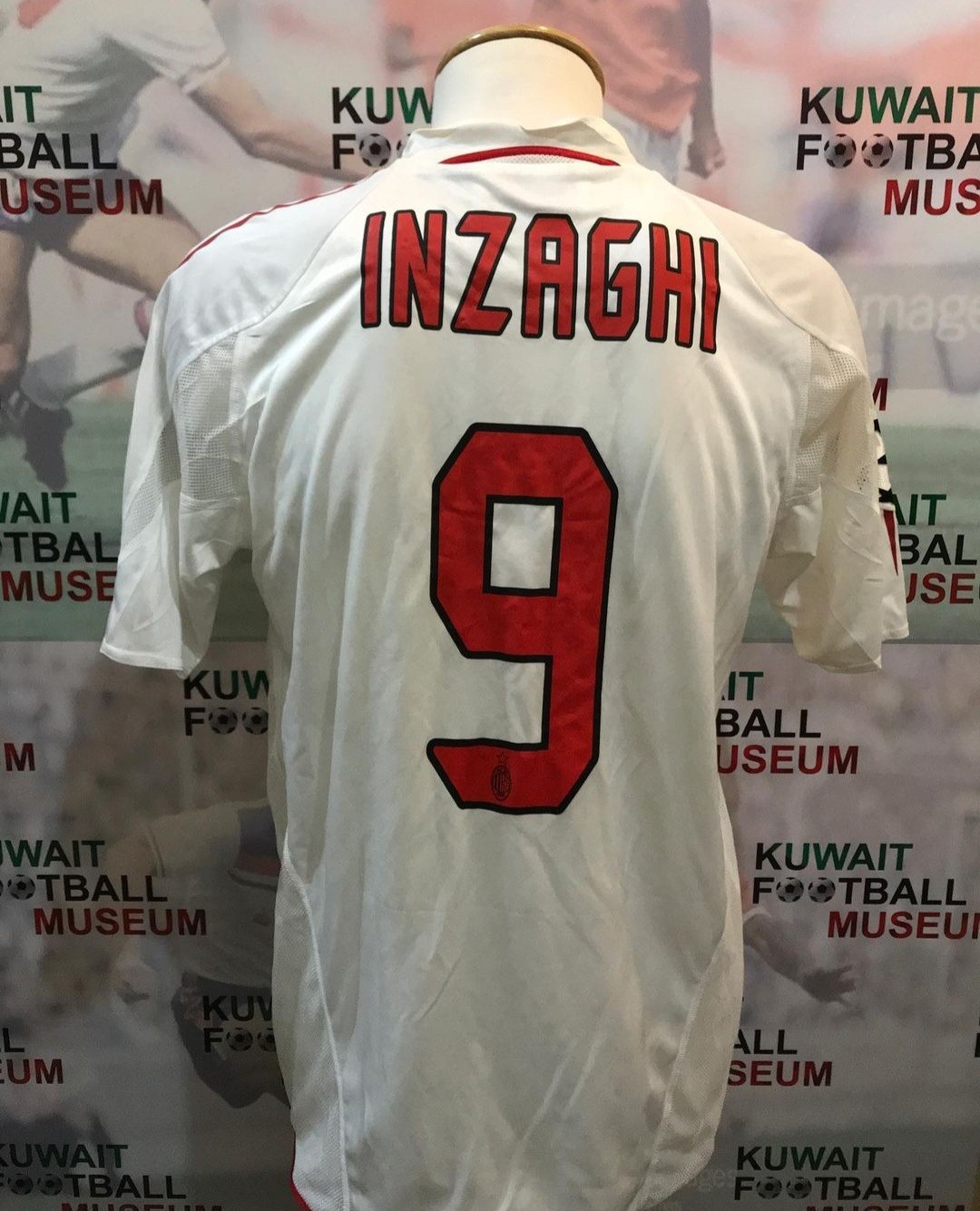 AC Milan 2004-05 Champions League Final Kit