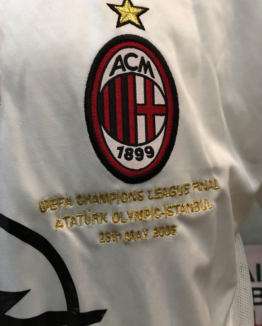 AC Milan 2004-05 Champions League Final Kit