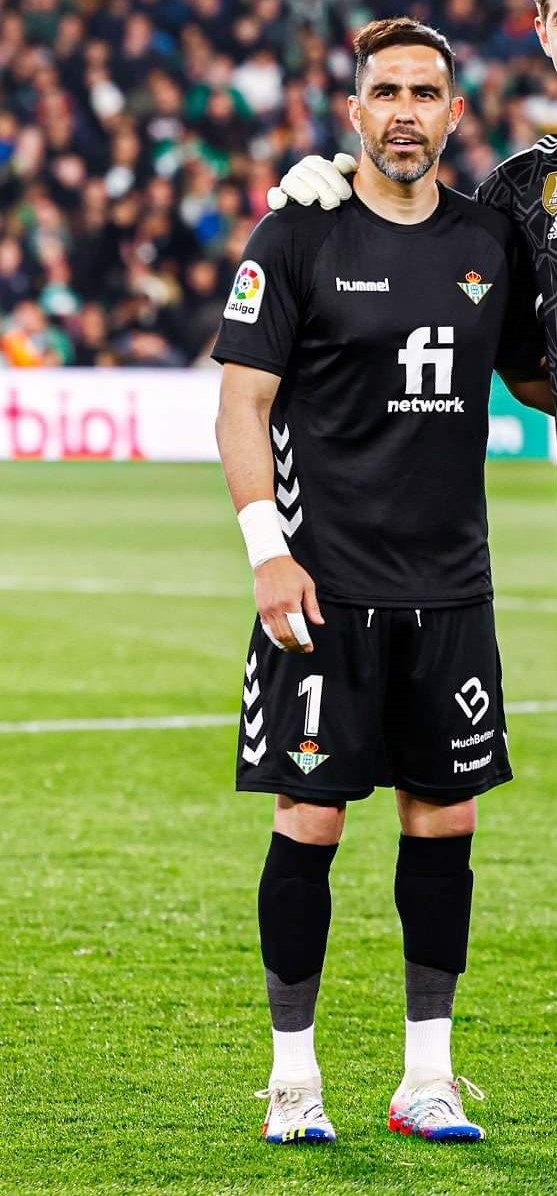 Real Betis 2022-23 GK Special Kit