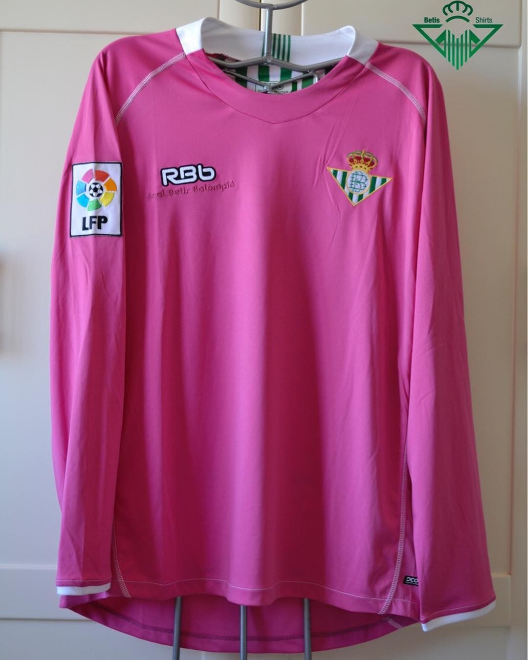 Real Betis 2009-10 Pink October Kit