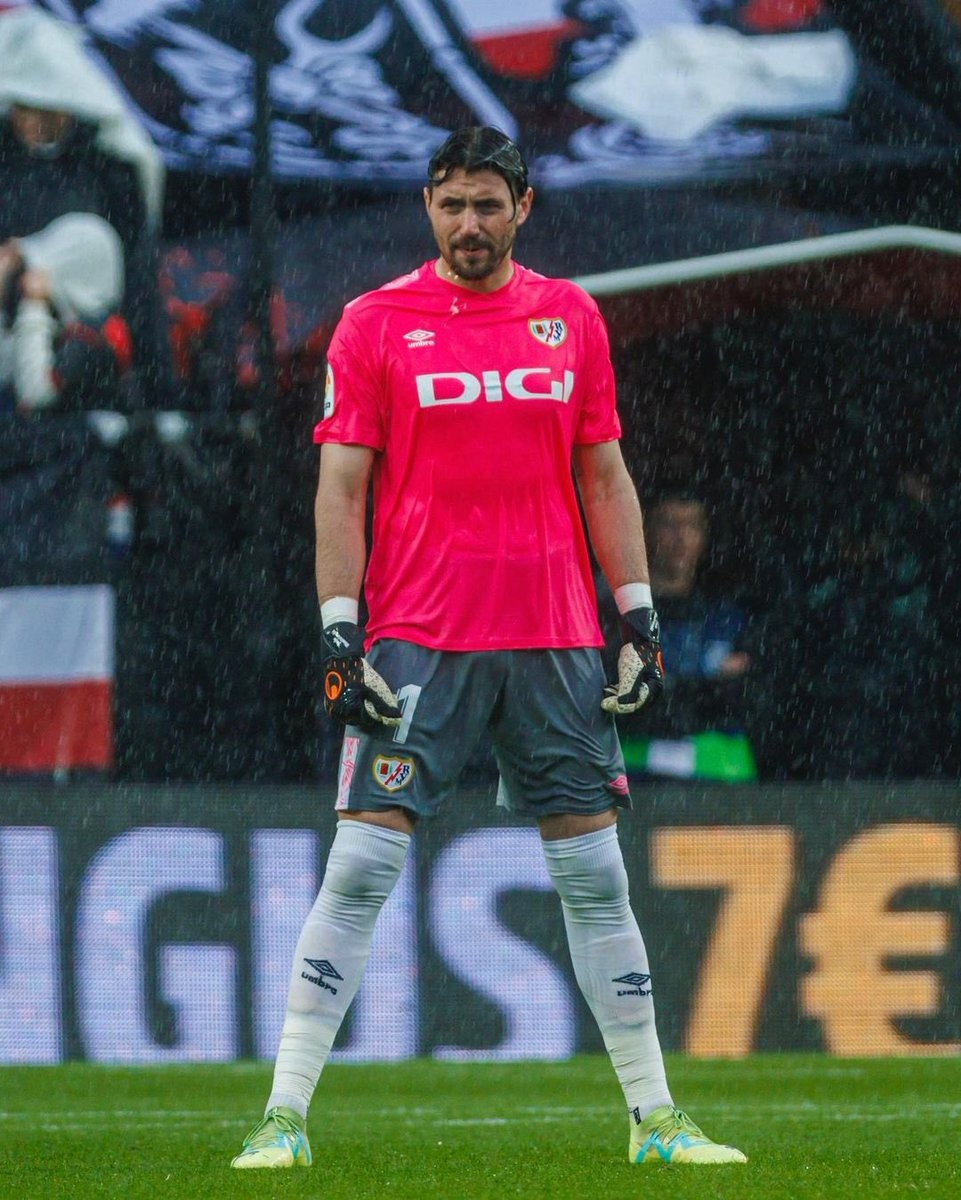 Rayo Vallecano 2022-23 GK Away Kit