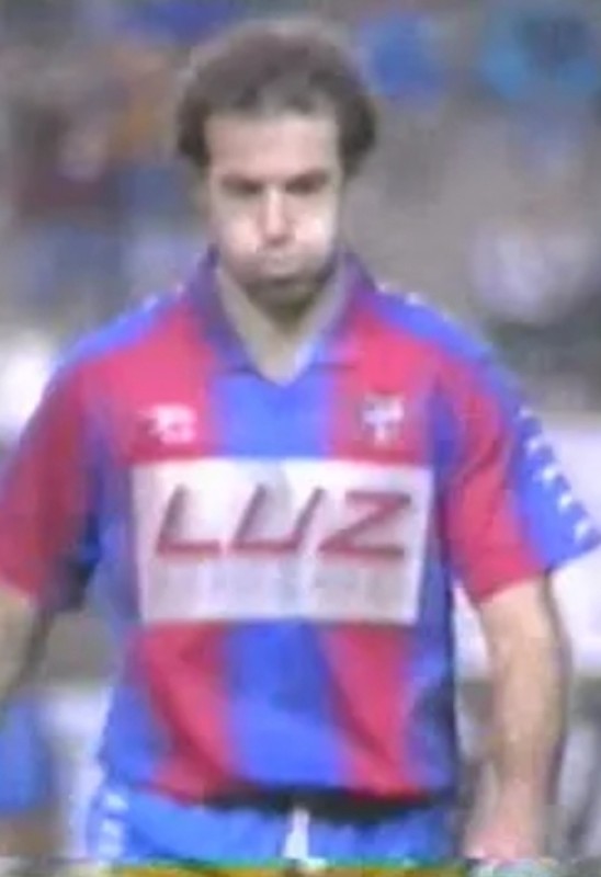 Levante UD 1993-94 Home 2 Kit
