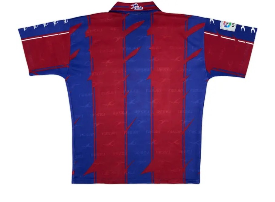 Levante UD 1996-97 Home 2 Kit