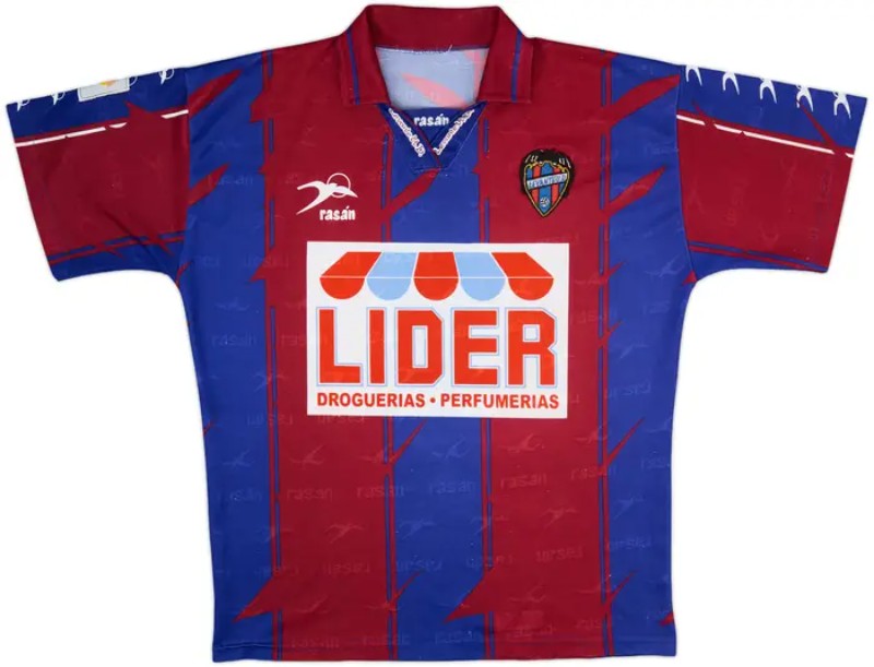 Levante UD 1996-97 Home 2 Kit