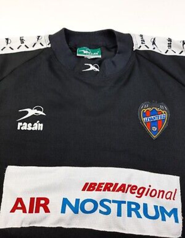 Levante UD 1997-98 GK Kit