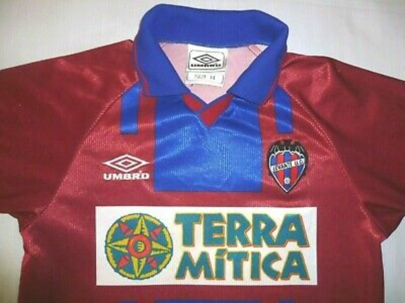 Levante UD 2000-01 Home Kit