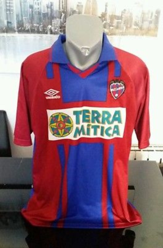 Levante UD 2000-01 Home Kit