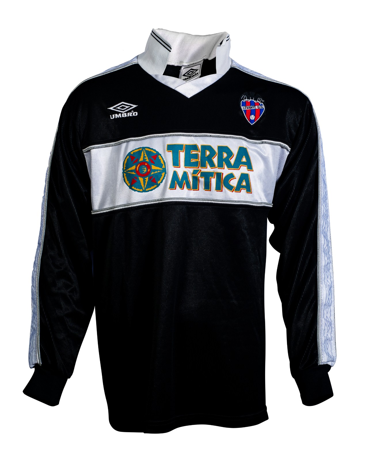Levante UD 2000-01 Away Kit