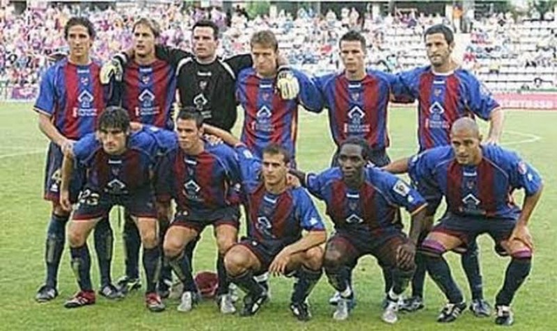 Levante UD 2005-06 GK 1 Kit
