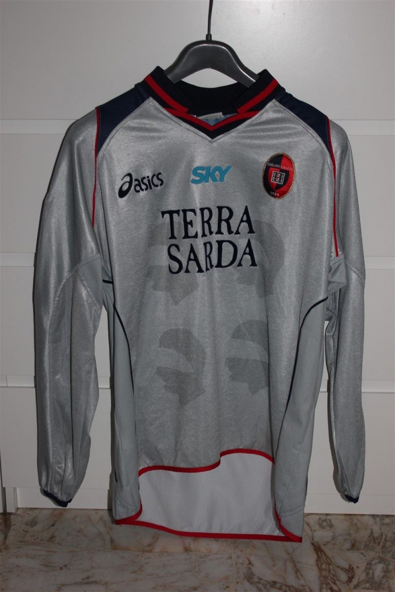 Cagliari Calcio 2005-06 Third Kit