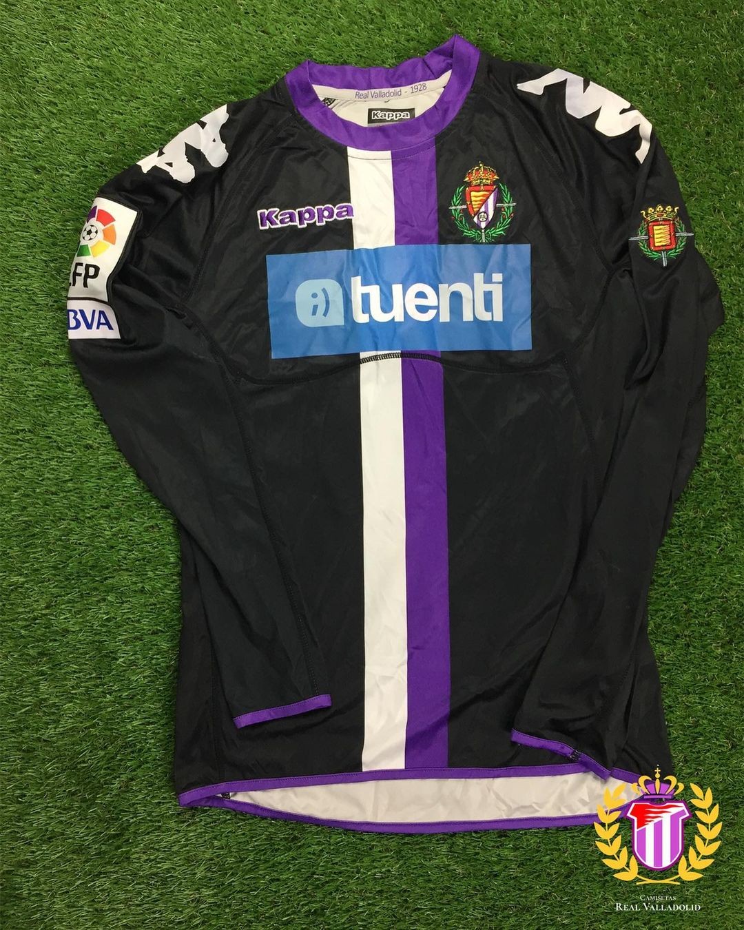 Real Valladolid 2011-12 Away 2 Kit